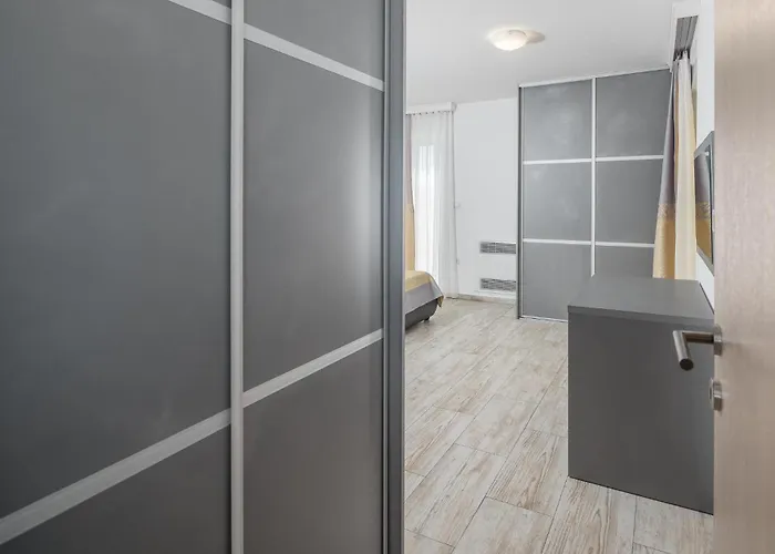 3 Bedroom Lovely In Ferienhaus Poreč