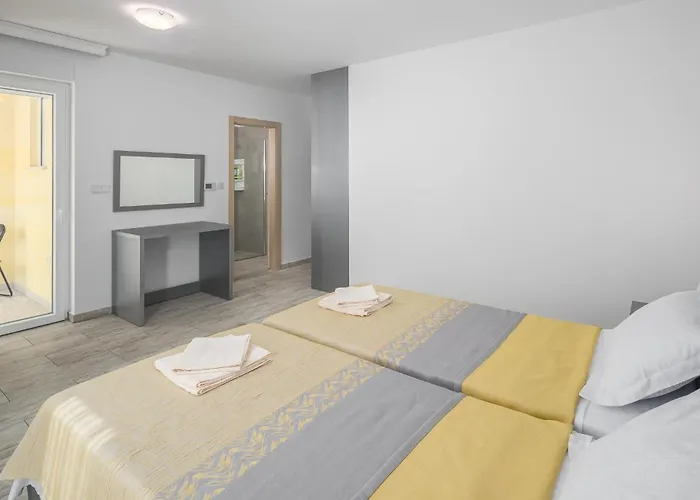 3 Bedroom Lovely In Prázdninový dům *