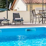3 Bedroom Lovely In Сasa de vacaciones *