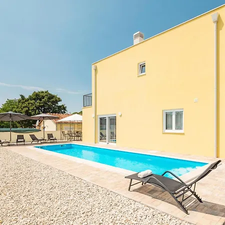 3 Bedroom Lovely In