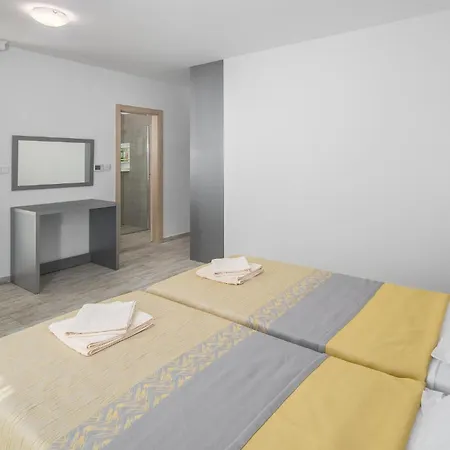 3 Bedroom Lovely In Holiday home *