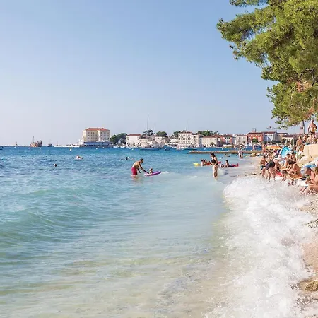 3 Bedroom Lovely In Holiday home Porec