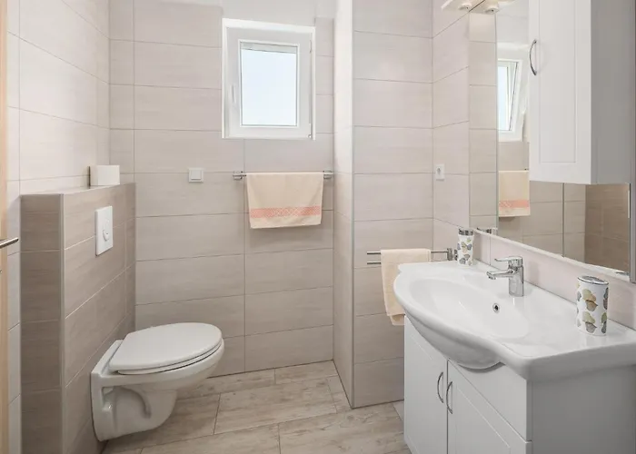 3 Bedroom Lovely In *