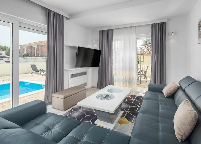 Дом отдыха 3 Bedroom Lovely In *