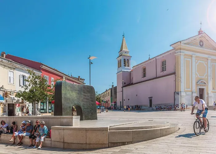 Дом отдыха 3 Bedroom Lovely In Пореч