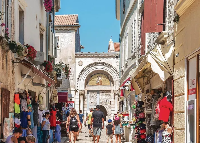 Дом отдыха 3 Bedroom Lovely In Пореч